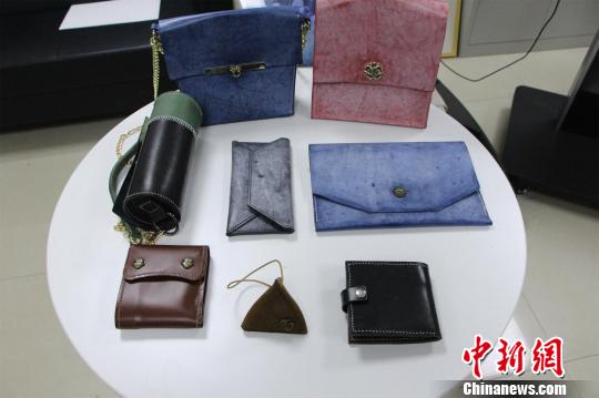 武汉一高校开设手工皮具课程守护民间老手艺